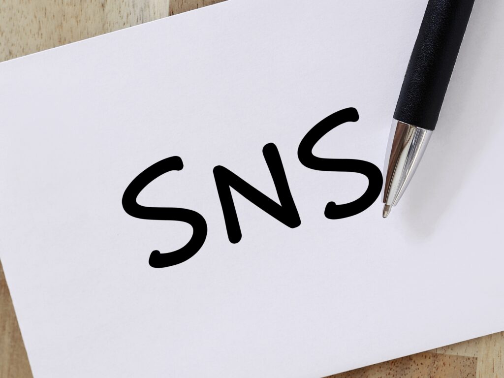 HP不在のまま、SNSとGoogleマイビジネスだけで大丈夫？AI検索時代の生存戦略